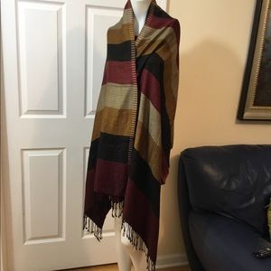 Cajon shawl/rap %100 viscous